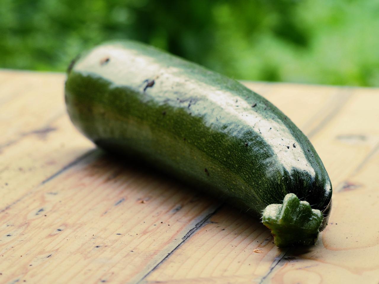 Próbowaliście kiedyś sosu CUKINI z kurczakiem? Prosty przepis na idealny letni lunch, smak powalił nas całkowicie!