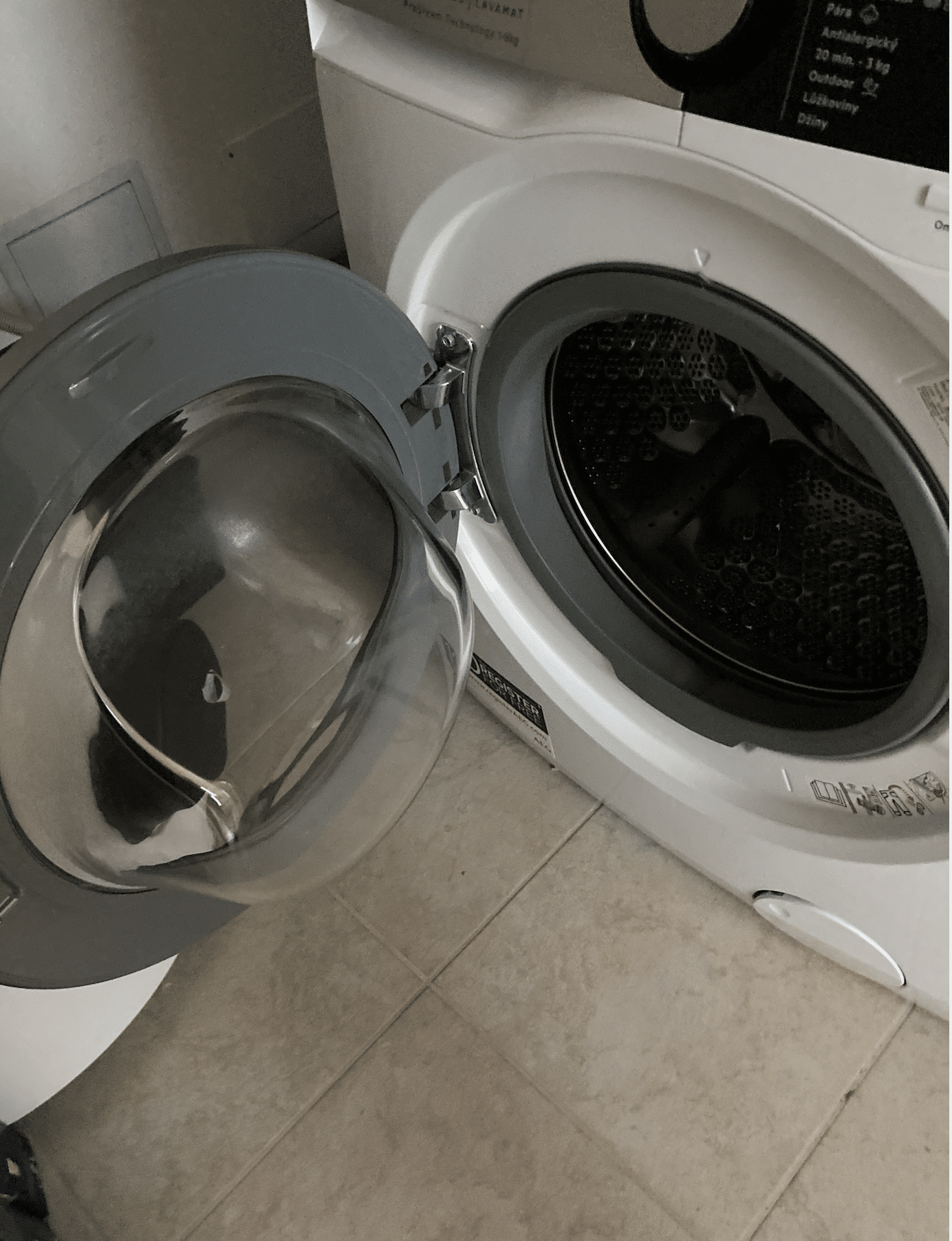 Wystarczy, że zrobisz jedną rzecz, a cały brud zostanie wypłukany z pralki: Pralka jest idealnie czysta, pachnąca i JAK NOWA!