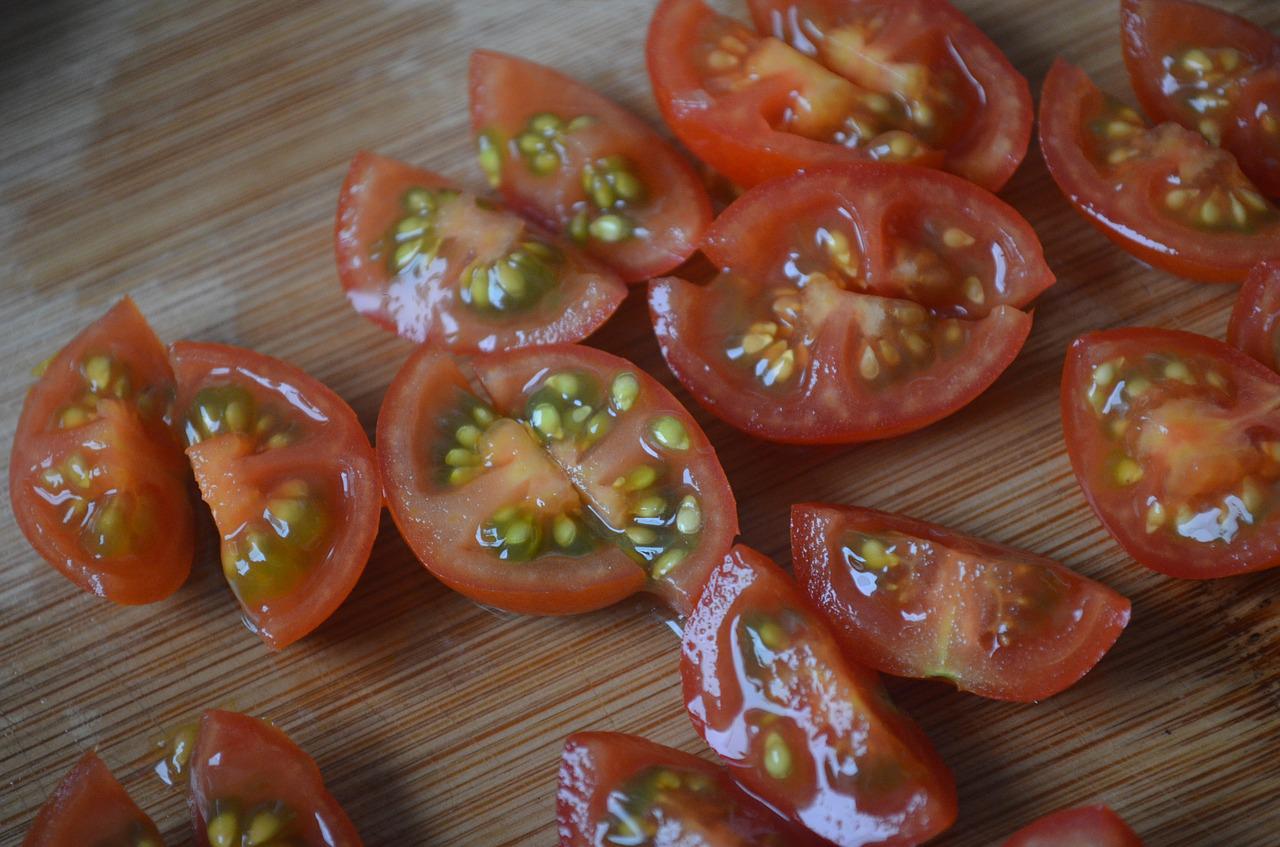 Zimą nie kupuję pomidorów: Mało kto zna ten przepis, na pewno pokochacie jego smak!