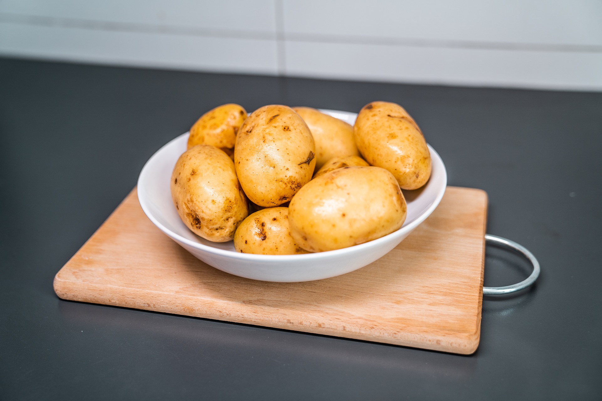 Sadź ziemniaki w ten sposób, a będziesz miał największe zbiory: będzie ich tak dużo, że nie będziesz wiedział, co z nimi zrobić!